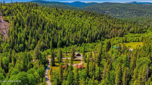 7569 Upper Pack River Rd, Sandpoint, ID 83864