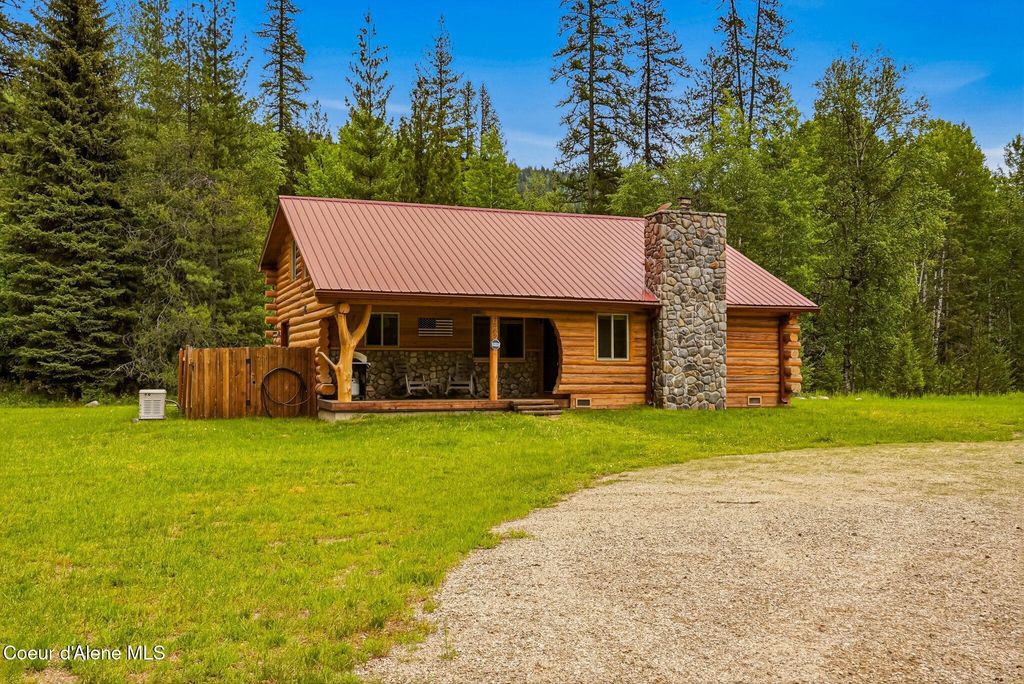 7569 Upper Pack River Rd, Sandpoint, ID 83864