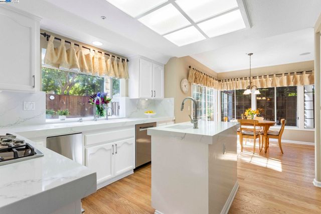 304 AVONDALE LANE, Livermore, CA 94551