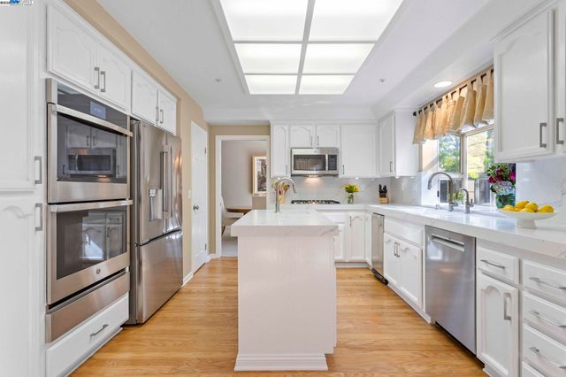 304 AVONDALE LANE, Livermore, CA 94551