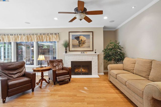 304 AVONDALE LANE, Livermore, CA 94551