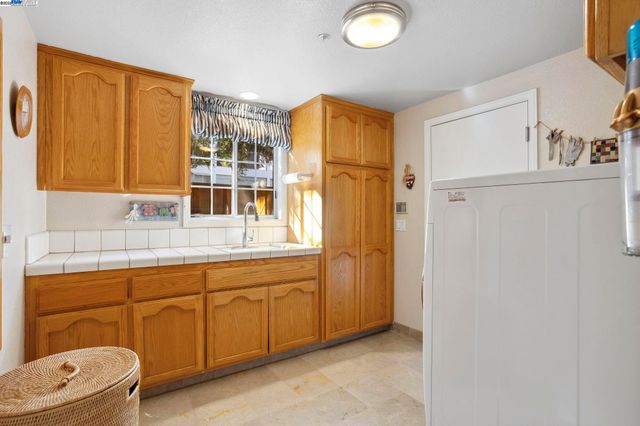304 AVONDALE LANE, Livermore, CA 94551