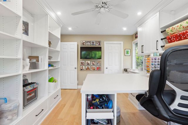 304 AVONDALE LANE, Livermore, CA 94551