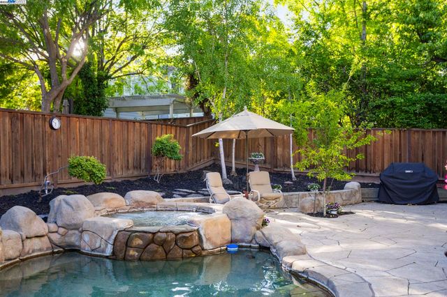 304 AVONDALE LANE, Livermore, CA 94551