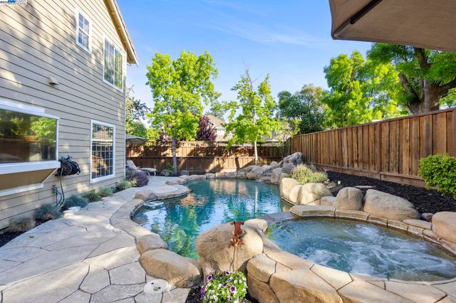 304 AVONDALE LANE, Livermore, CA 94551