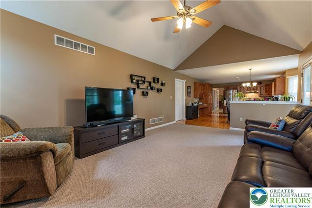 4035 Ross Road, Bethlehem Twp, PA 18020
