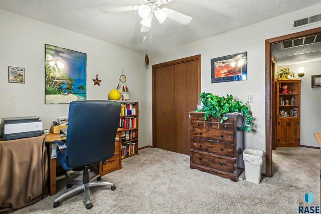 3704 Terry Ave Avenue 103, Sioux Falls, SD 57106