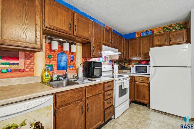 3704 Terry Ave Avenue 103, Sioux Falls, SD 57106