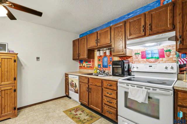 3704 Terry Ave Avenue 103, Sioux Falls, SD 57106