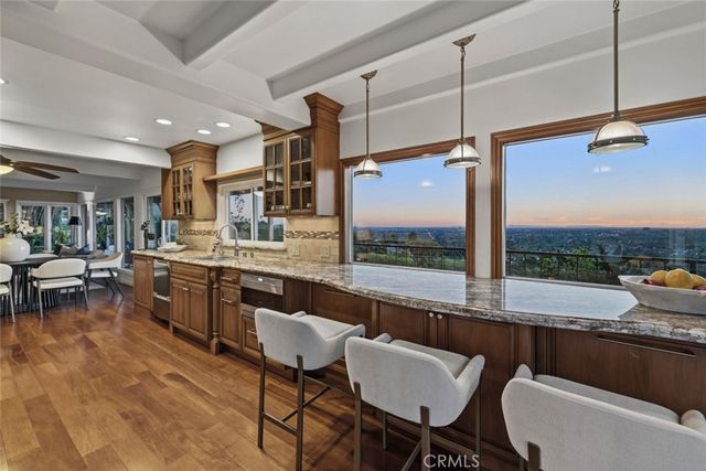 11385 La Vereda, North Tustin, CA 92705