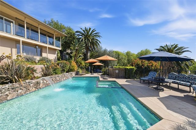 11385 La Vereda, North Tustin, CA 92705