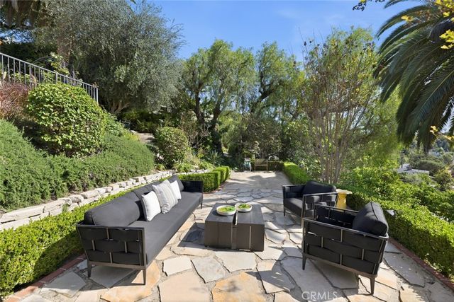 11385 La Vereda, North Tustin, CA 92705