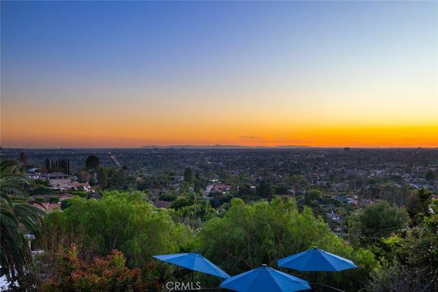 11385 La Vereda, North Tustin, CA 92705