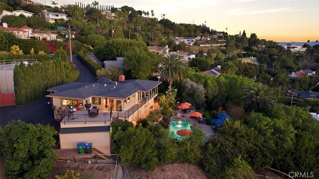 11385 La Vereda, North Tustin, CA 92705