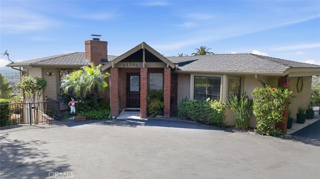 11385 La Vereda, North Tustin, CA 92705