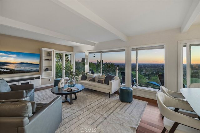 11385 La Vereda, North Tustin, CA 92705