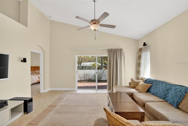 6510 S HIMES AVENUE, Tampa, FL 33611