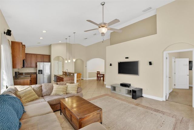 6510 S HIMES AVENUE, Tampa, FL 33611