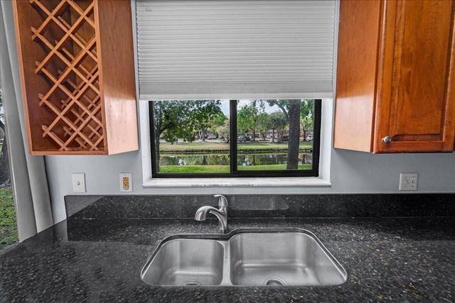 10538 NW 10th Street, Plantation, FL 33322