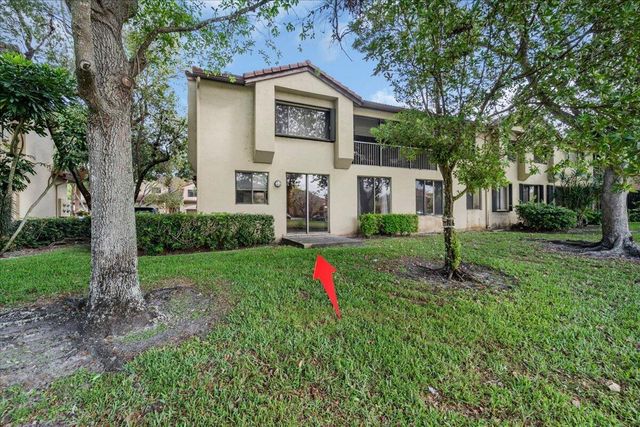 10538 NW 10th Street, Plantation, FL 33322