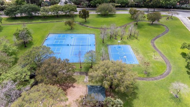 10538 NW 10th Street, Plantation, FL 33322
