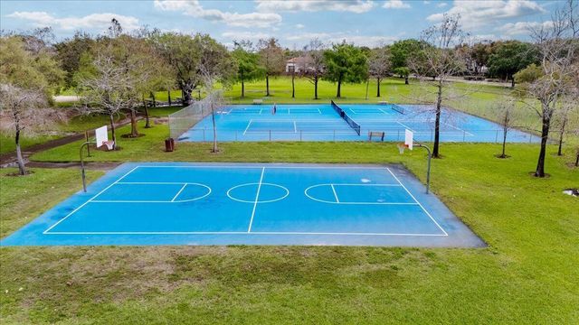 10538 NW 10th Street, Plantation, FL 33322