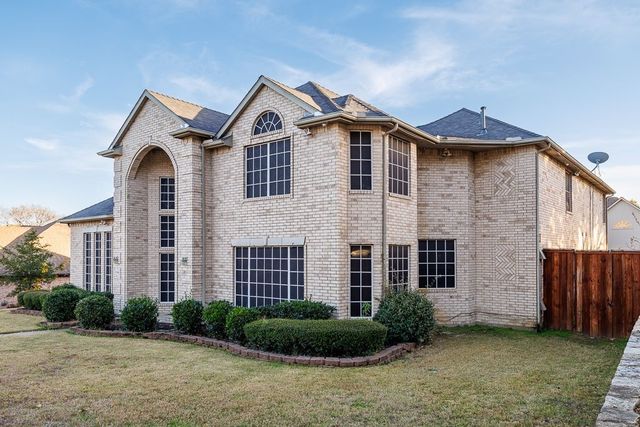 5106 Saint Charles Drive, Rowlett, TX 75088