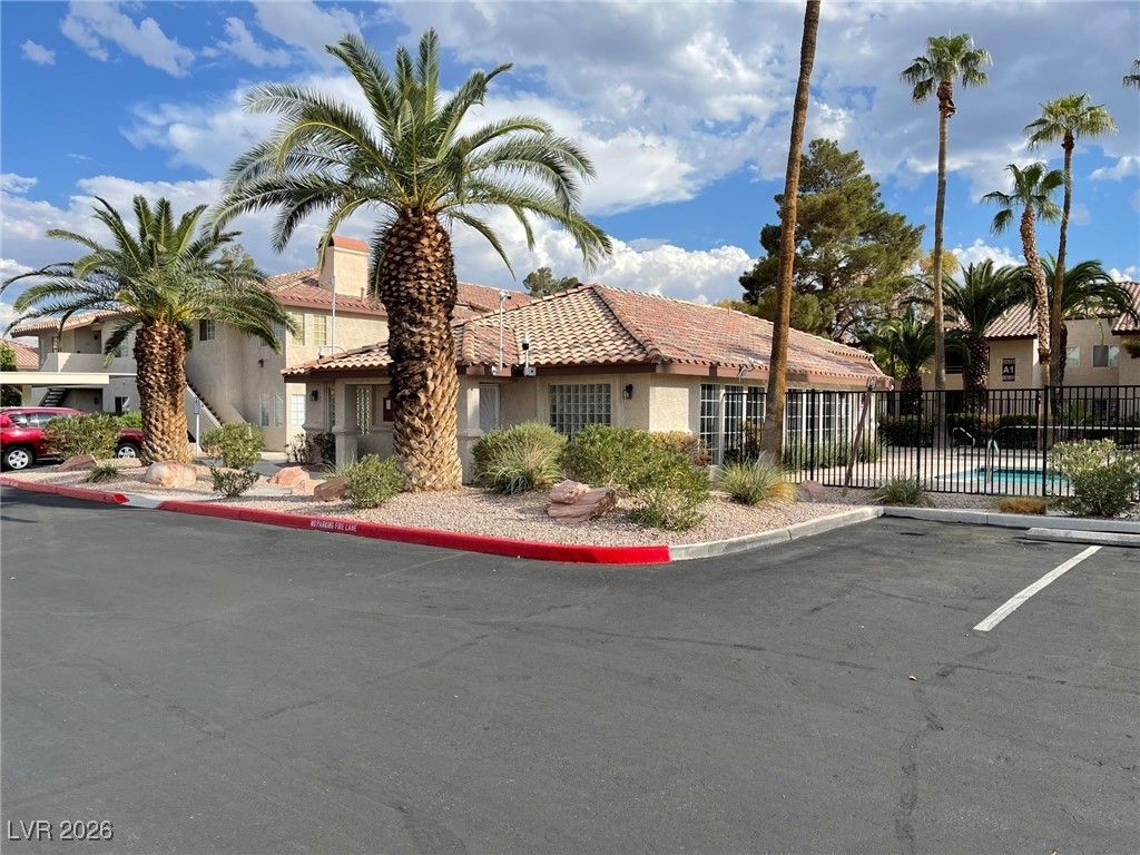 Image 21 of property listing at 6500 West Lake Mead Boulevard 219, Las Vegas, NV 89108