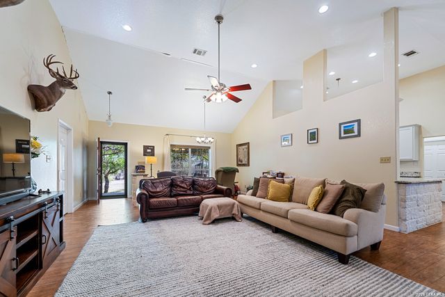 1312 Alsace, Castroville, TX 78009