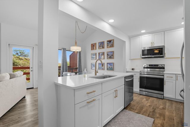 1148 PARKWOOD, Rapid City, SD 57701