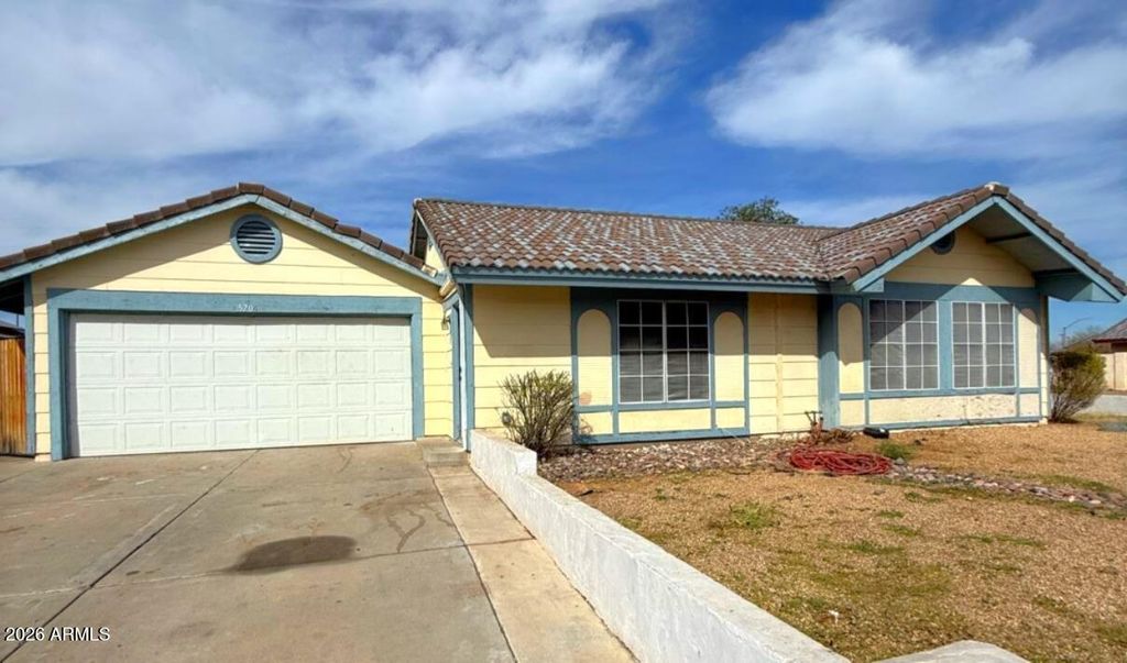 5704 W VILLA THERESA Drive, Glendale, AZ 85308