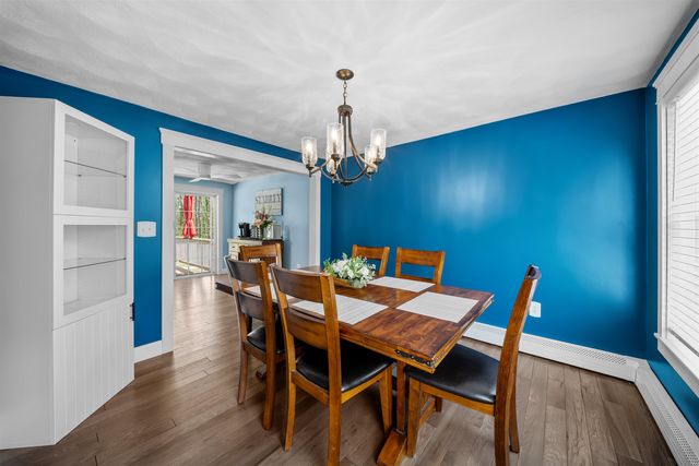 5 Treaty Court, Sandown, NH 03873
