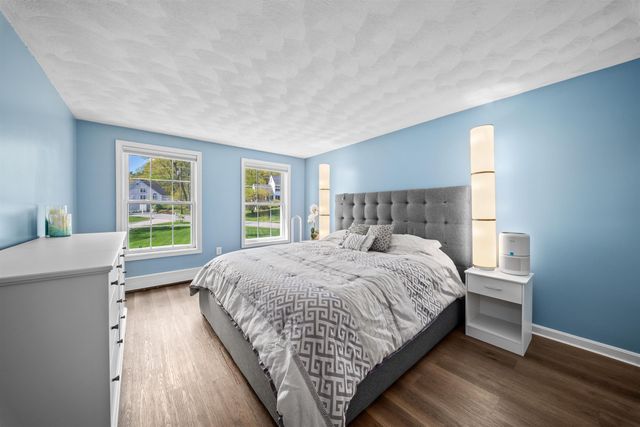 5 Treaty Court, Sandown, NH 03873
