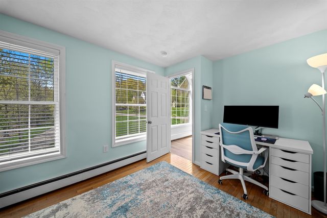 5 Treaty Court, Sandown, NH 03873