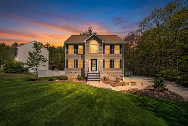 5 Treaty Court, Sandown, NH 03873