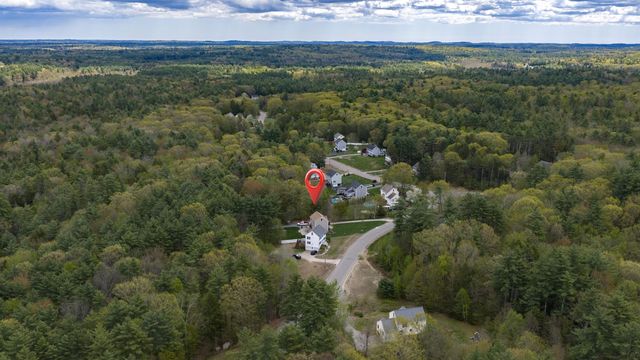 5 Treaty Court, Sandown, NH 03873