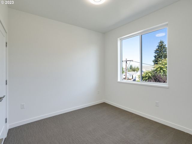 6841 N MONTANA Ave, Portland, OR 97217