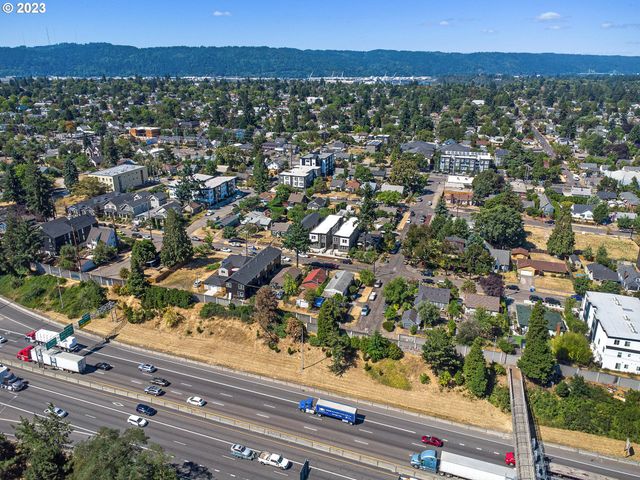 6841 N MONTANA Ave, Portland, OR 97217