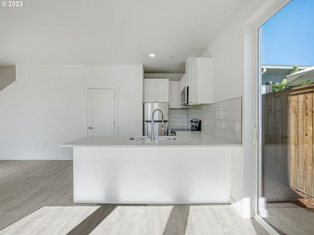 6841 N MONTANA Ave, Portland, OR 97217