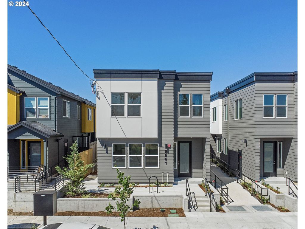 6841 N MONTANA Ave, Portland, OR 97217