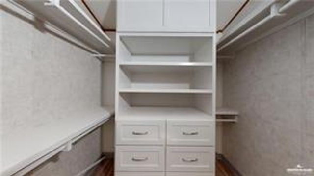 613 E Loop 19th Street, Weslaco, TX 78596