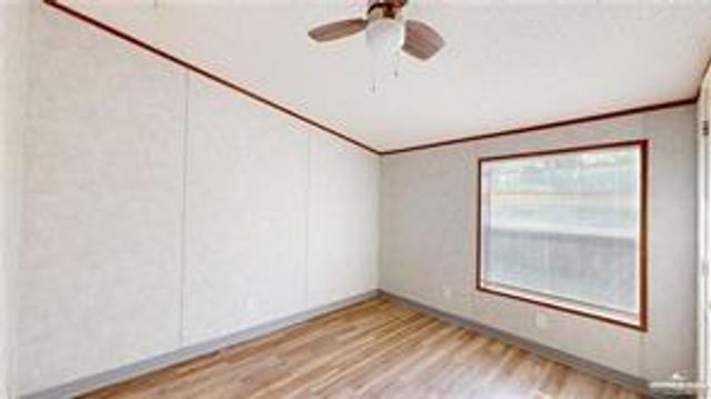 613 E Loop 19th Street, Weslaco, TX 78596