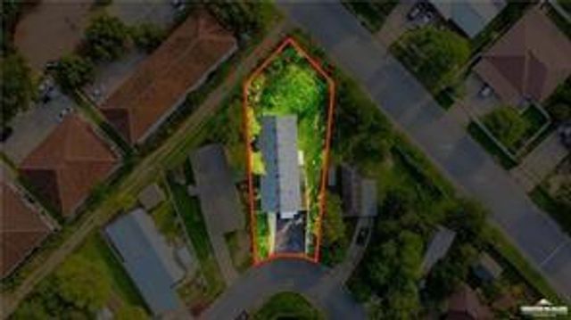 613 E Loop 19th Street, Weslaco, TX 78596