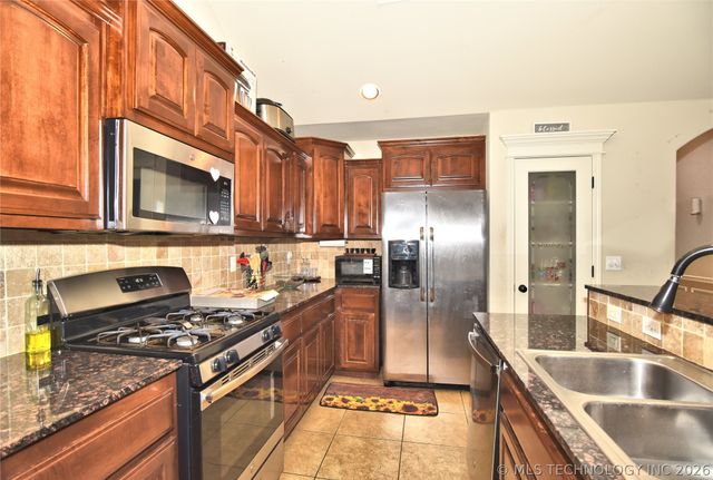 11114 N 132nd East Avenue, Owasso, OK 74055