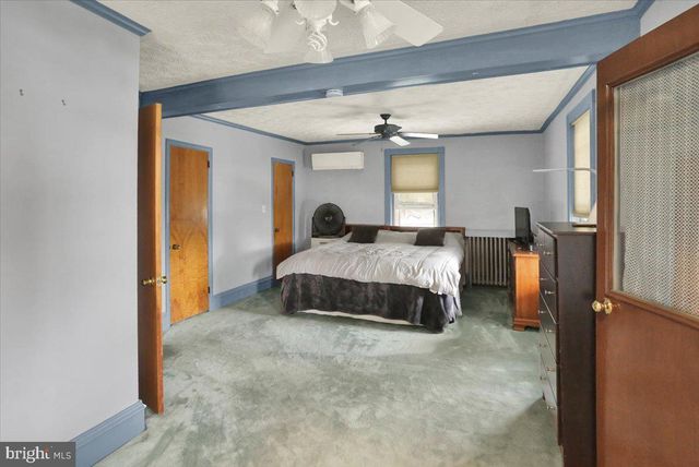 1101 ELIZABETH AVE, Reading, PA 19605