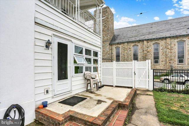 1101 ELIZABETH AVE, Reading, PA 19605