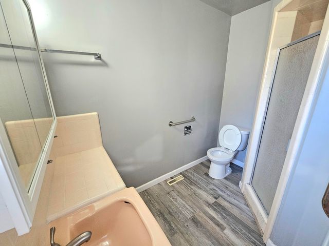 211 E Gail Avenue, Tulare, CA 93274