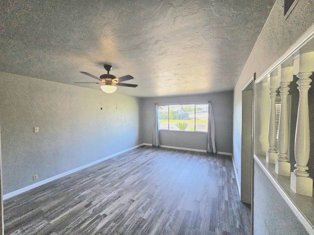 211 E Gail Avenue, Tulare, CA 93274