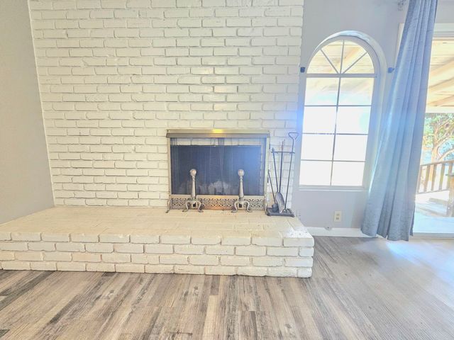 211 E Gail Avenue, Tulare, CA 93274