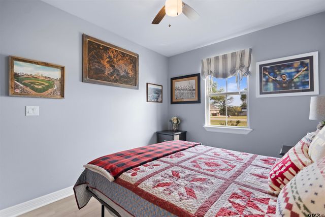 18341 Timber Oaks Drive, Lindale, TX 75771